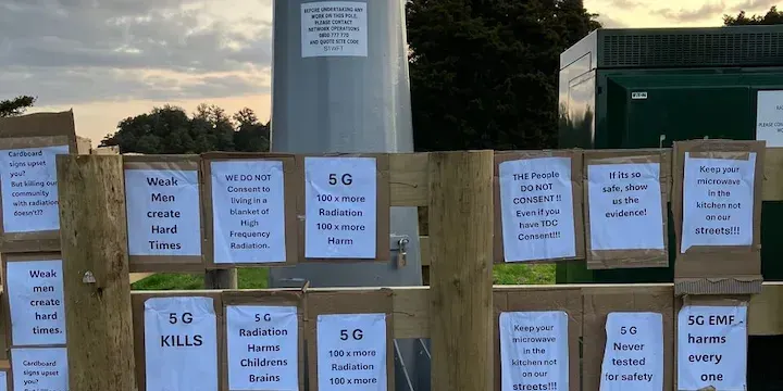 Cell tower criticism festoons Nelson site. 