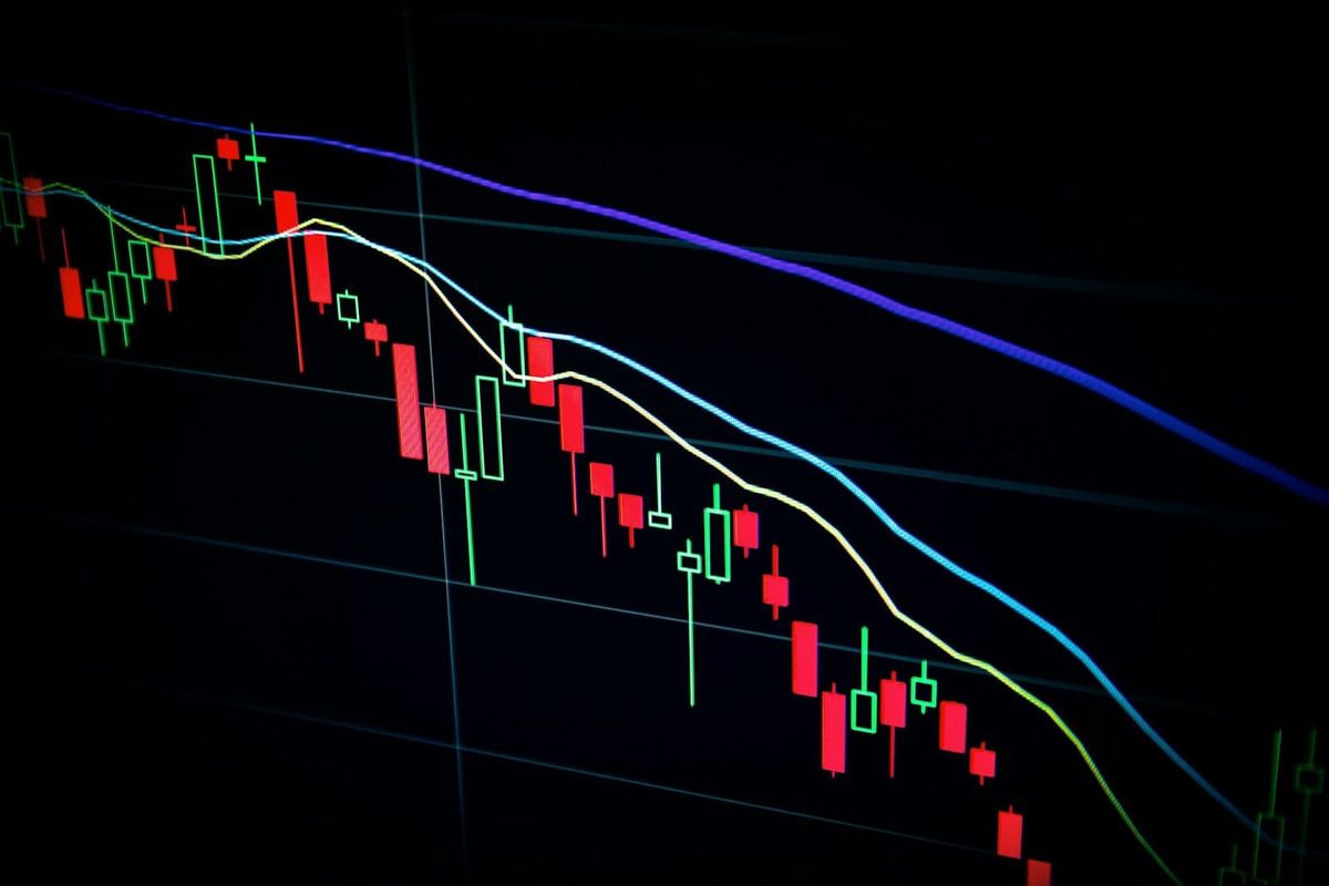 Should I Hire a Financial Advisor? What Wall Street Doesn't Tell You Before You Sign