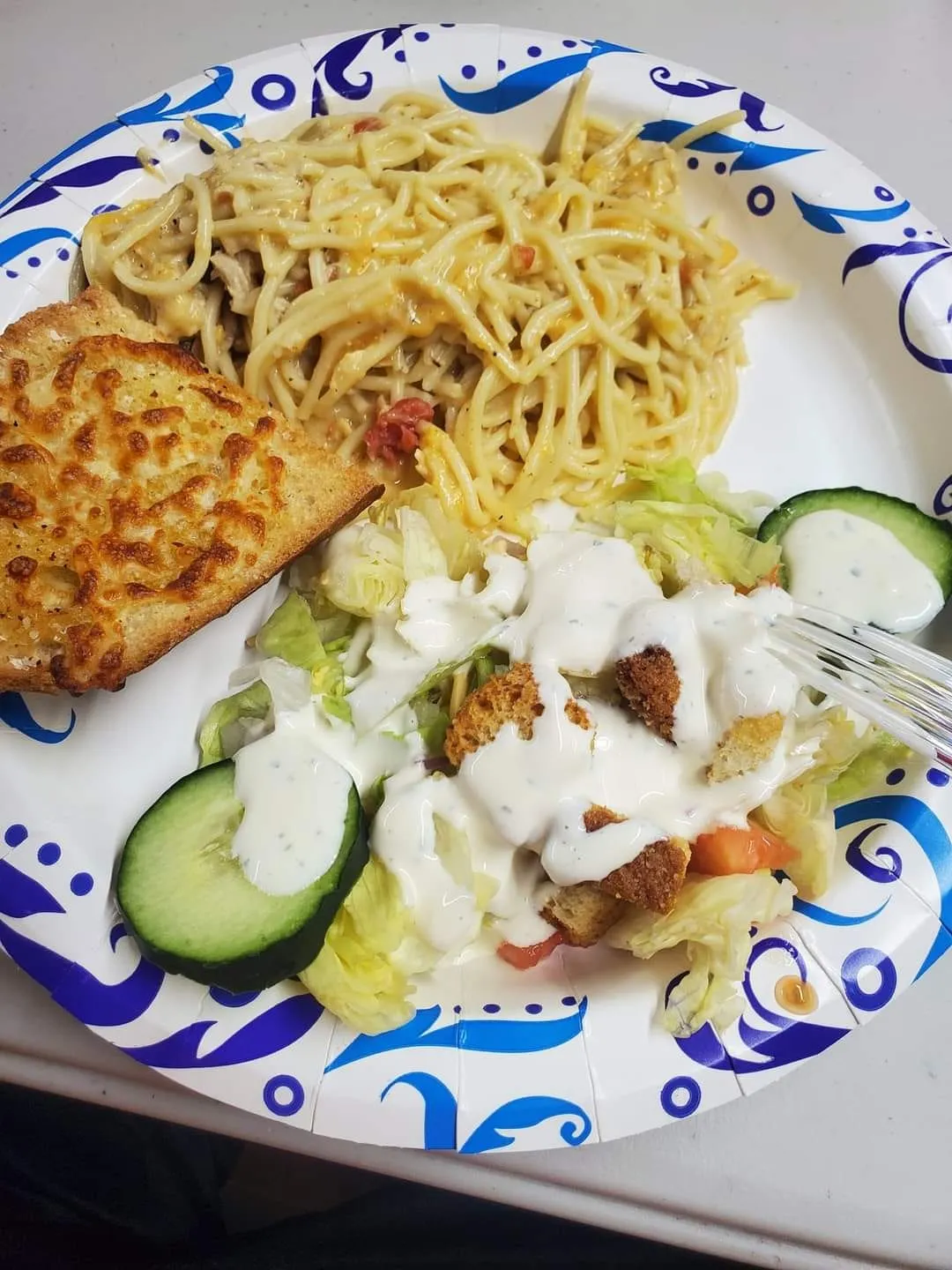 Lunch at Dively's One Stop: A Calming Break