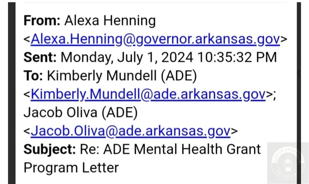 Exclusive: Sarah Sanders and Cell Phone Pouches