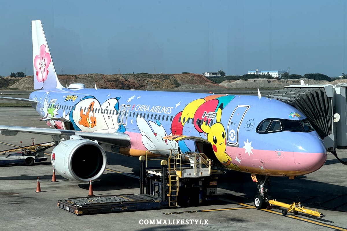 有卡比獸、皮卡丘等寶可夢人氣角色在彩繪飛機上