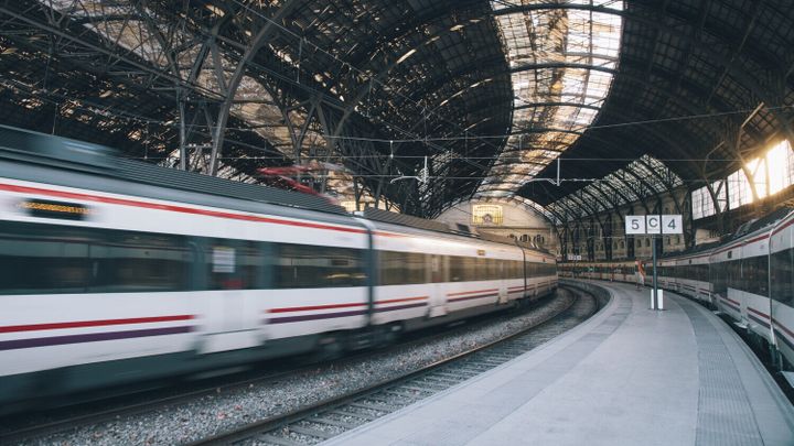 Edge Solution in Rail Transport: Efficiency, Security, Flexibility - Course Monster Blog
