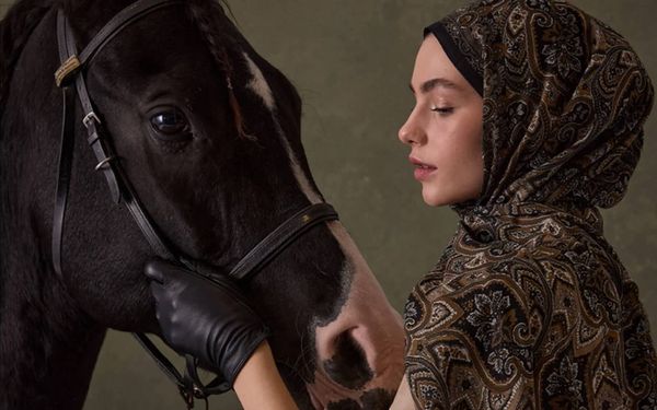 paisley hijab trend: bohemian & equestrian styles for modesty