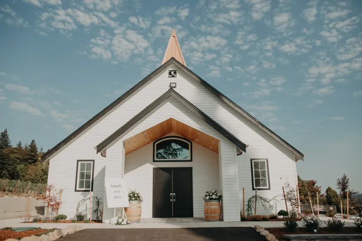 West Hills Vineyards Blends Family Legacy With a Fresh Vision in West Salem