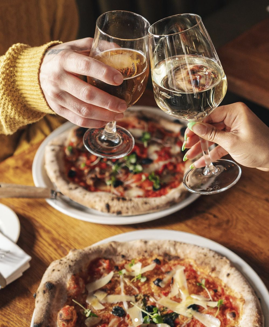 MR WHITE'S, LEICESTER SQ - 50% off mains & pizzas until 30th Dec
