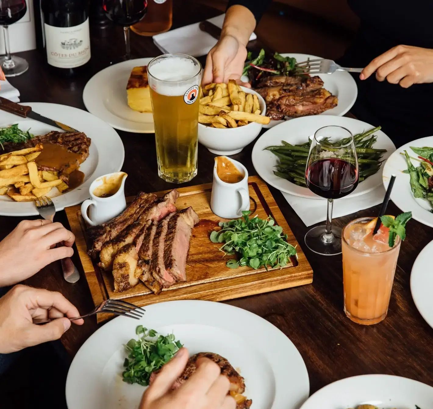THE HORSESHOE, Hampstead - 50% off food until 1st December