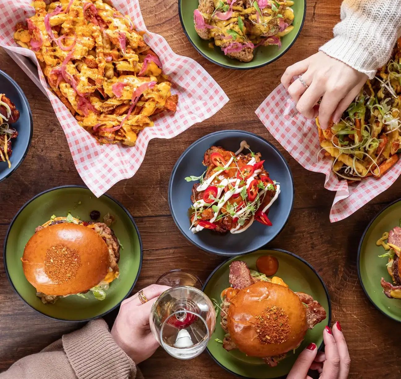 CLUBHOUSE 5, Leicester Square - 40% off food Mon-Fri until 28th July