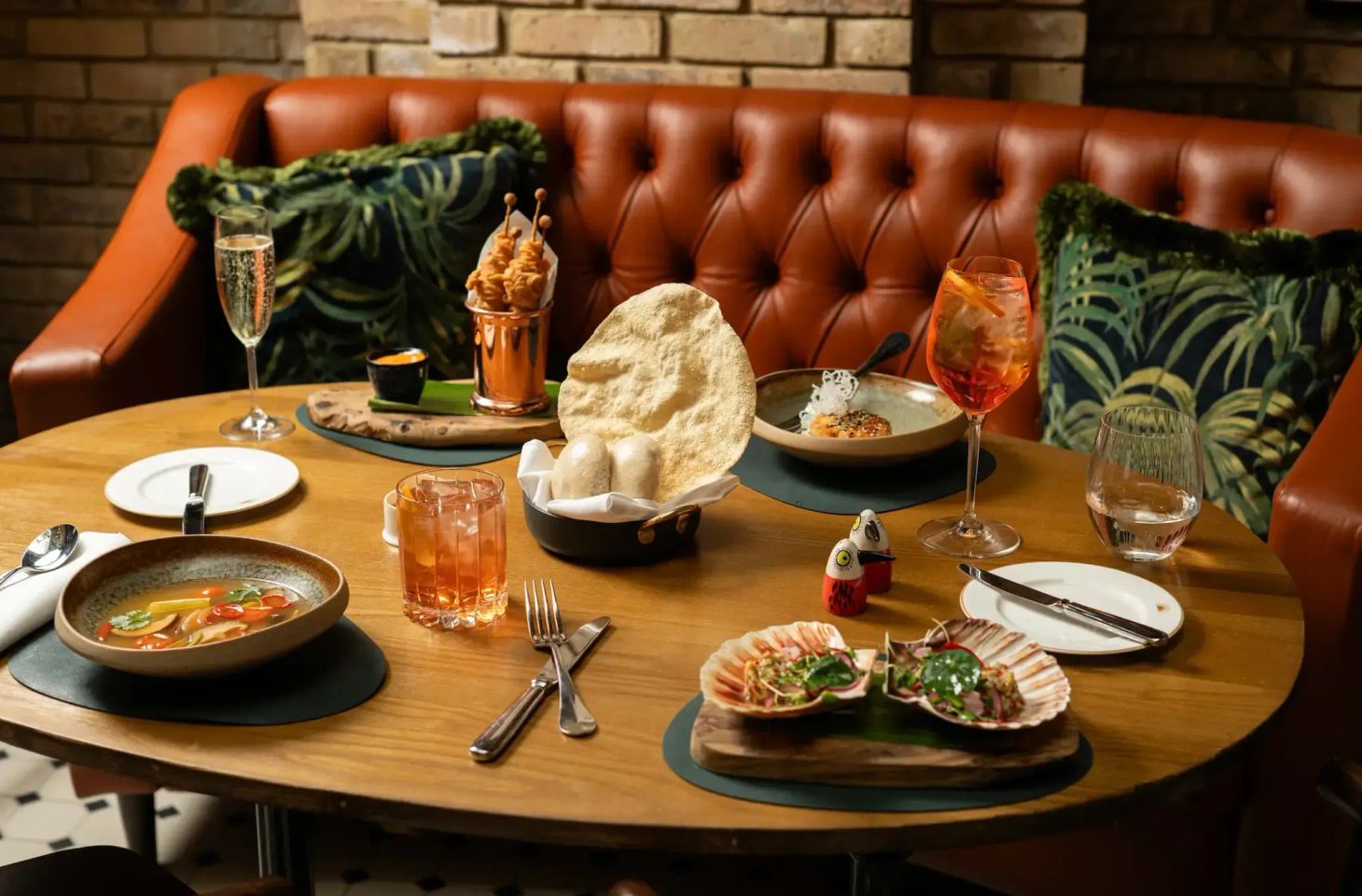 QUERCUS, Shoreditch - 30% off food every Tuesday, Friday & Saturday until 30th April