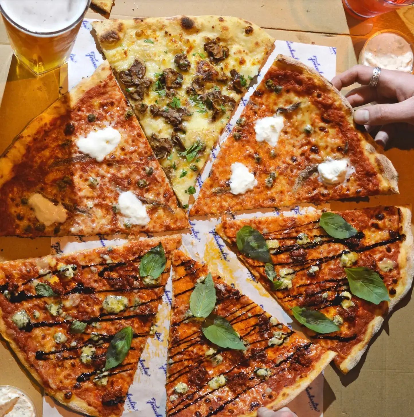 FREEWHEELIN' PIZZA, London Bridge - £1 pizza slices & 2-for-1 beers on Thurs 5th December