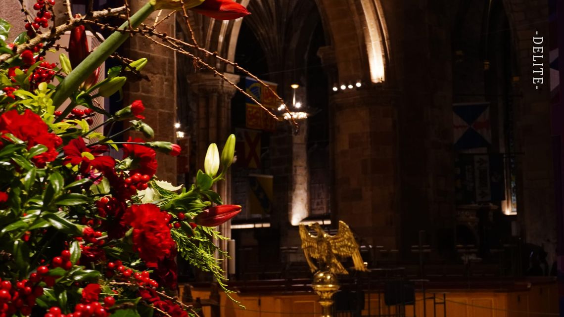 ————Carolling————