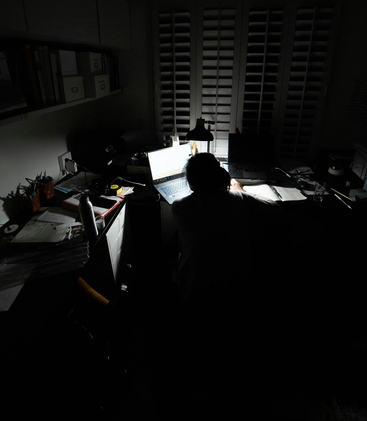 Out of Office, Still Online: Are AI Assistants Fueling the 24/7 Employee?