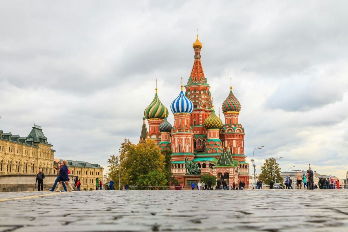 Russia is secretly waging a cyberwar against the UK, GCHQ chief claims