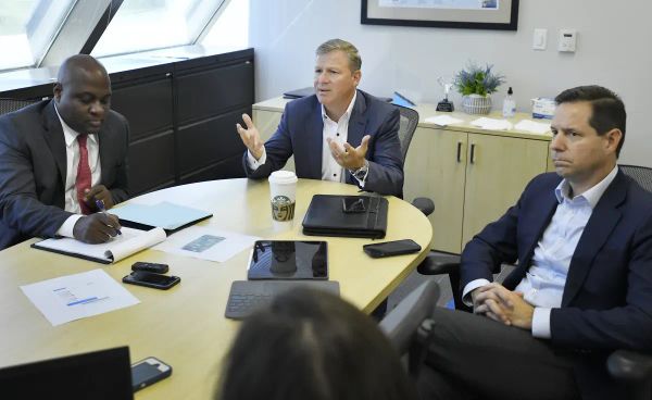 Firm working for FPL took control of news site, let execs influence coverage, records show