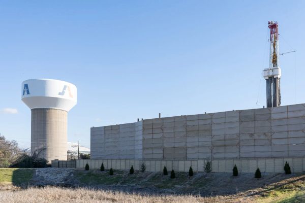 As fracking increases in the Barnett Shale, Arlington city leaders avoid scrutiny