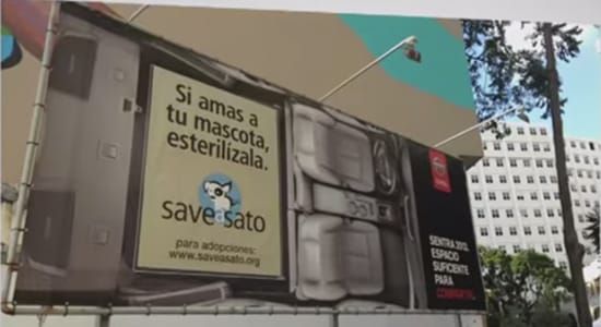Nissan為了宣傳Sentra汽車超大空間，將廣告看板上“車內的多餘空間”，分享給其他慈善組織放廣告，此舉讓民眾注意到Sentra汽車的“大容量”，也提升Nissan品牌公益形象，一舉兩得。