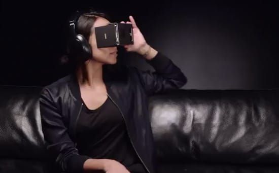 結合創新的Google Cardboard，Volvo是第一家使用Google新推出的VR(虛擬實境) APP開發工具，做試乘體驗行銷的汽車品牌，可在Play Store免費下載APP後並手機架上Volvo寄出的紙板Google Cardboard虛擬實境鏡架，就可以自己在家擁有虛擬實境體驗