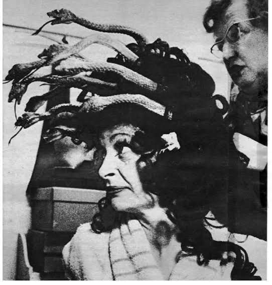 DETAILS: The wig in THE GORGON
