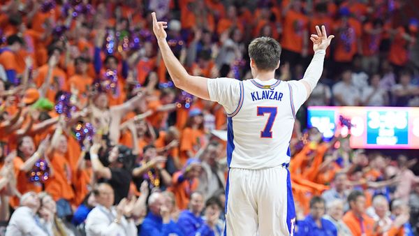 Florida guard Urban Klazvar (7) hypes up the crowd as the Florida Gators face the Kentucky Wildcats at the Stephen C. O’Connell Center on Saturday, Feb. 14, 2026, in Gainesville, Fla