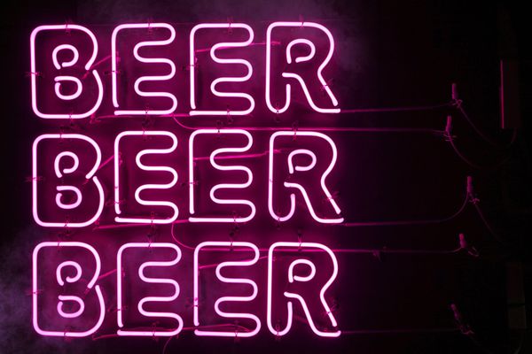 photo of beer neon signage