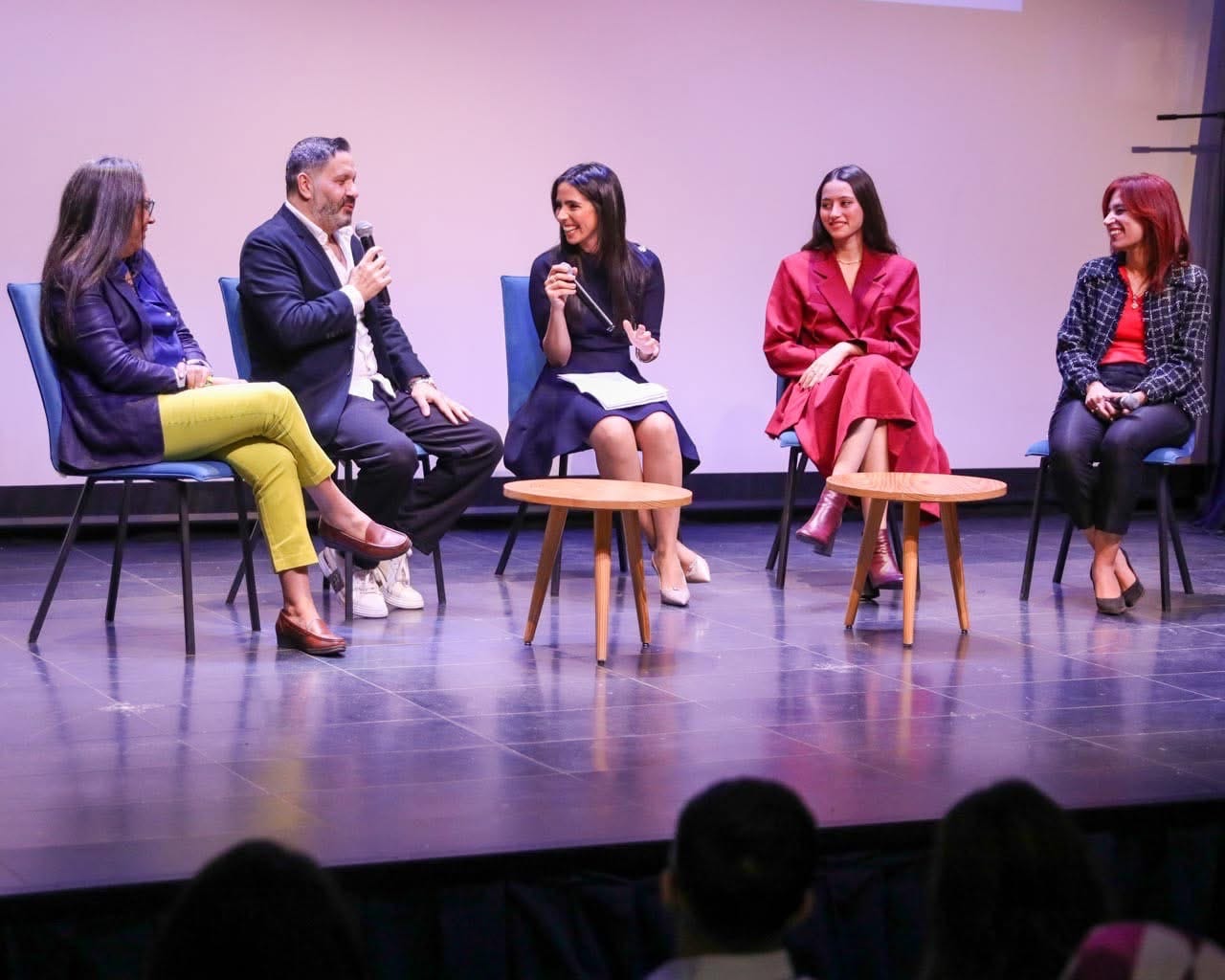 Une table ronde inspirante autour du rôle de la musique et de la créativité dans l’enseignement du français, réunissant artistes et pédagogues à l’Institut Français d’Égypte.