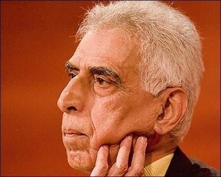 À Paris, Saadi Youssef a affiné une poésie dépouillée, écrite à distance des idéologies et des illusions.