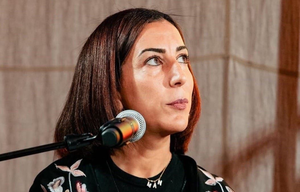 Faïza Guène Déplacer le récit, décentrer la langue