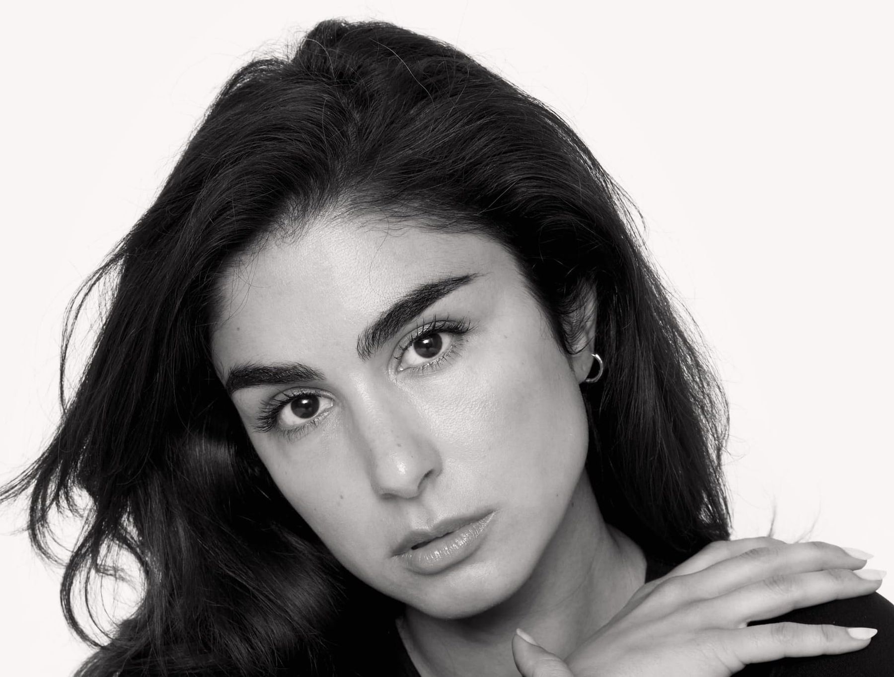 Samya Rahmani Habiter l’entre-deux : une présence née entre les mondes