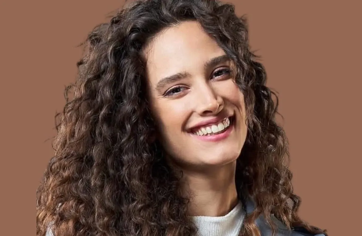 AYA ABI HAIDAR Entre visibilité rapide et construction d’une position dans l’industrie