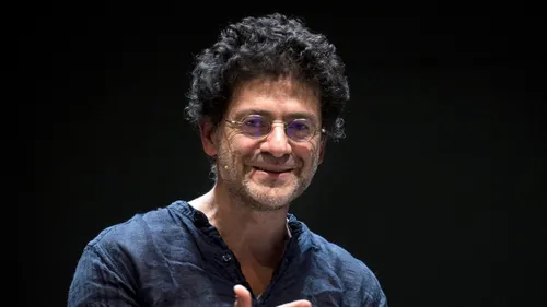 Wajdi Mouawad : l’auteur franco-oriental qui a fait basculer le théâtre parisien dans une nouvelle ère