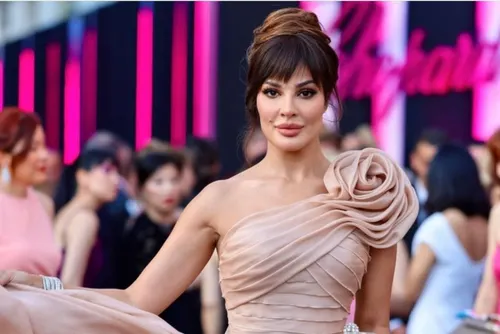 Nadine Njeim : l’actrice libanaise dont la présence à Paris dépasse les lumières de la mode