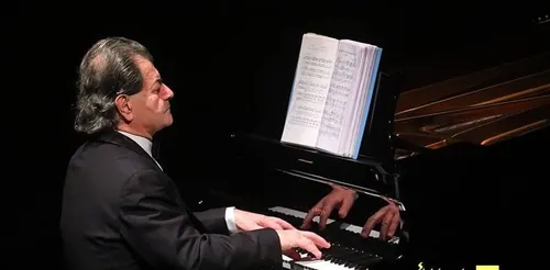 Dialogue à quatre mains au piano à l’Opéra de Damas Quand l’écoute devient écriture musicale