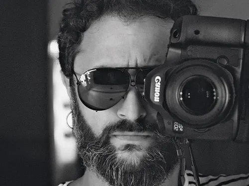 Sharbel Bou Mansour Celui qui ne capture pas l’image, mais fabrique la croyance visuelle