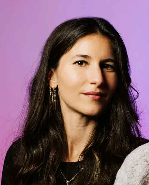 Lise Akoka filmer l’enfance pour réinventer le réel