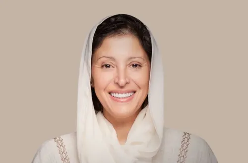 NOURAH AL FAISAL                  ELLE REDÉFINIT L’HÉRITAGE