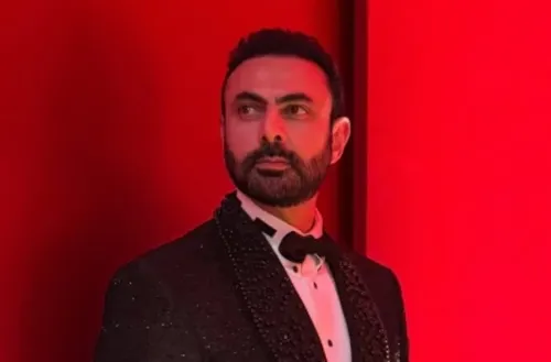 MOHAMED KARIM IL NE CONQUIERT PAS HOLLYWOOD IL S’Y MESURE