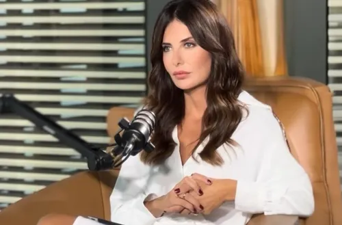 CLÉMENCE ACHKAR ELLE NE CHERCHE PLUS À ÊTRE VUE ELLE ORGANISE L’AVEU