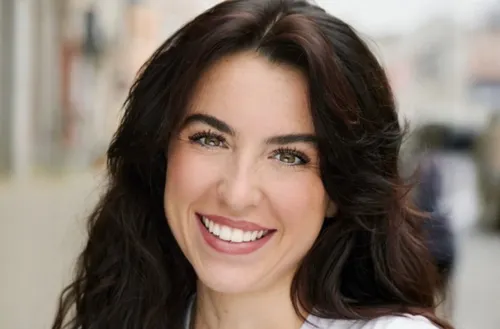 EVELYN ARIZA S’IMPOSER DANS L’IMAGE EN LA CRÉANT