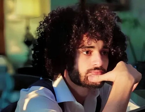 JAD ABU ALI L’homme qui refuse d’être seulement une star