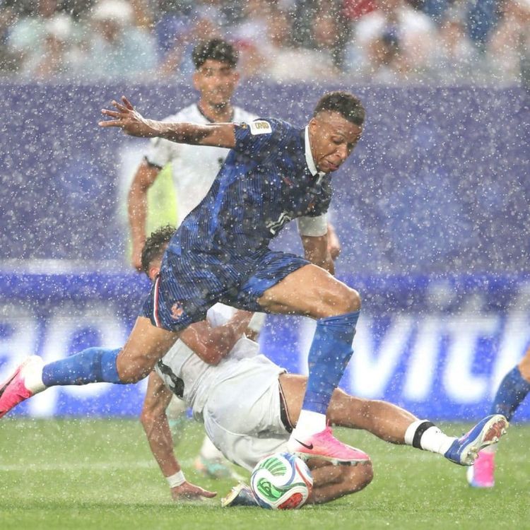 La France domine l’Irak (3-0) et confirme ses ambitions mondiales
