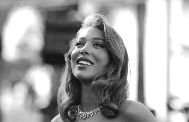 JENNIFER AZAR Le visage d’un Orient qui n’attend plus d’être découvert