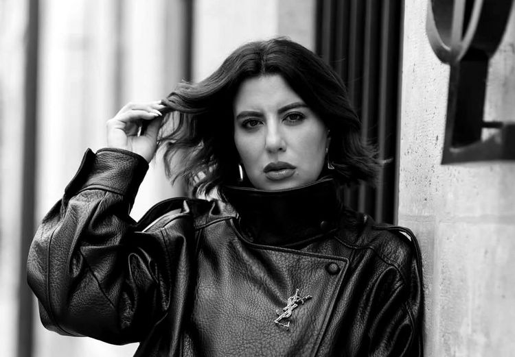 AMINA KHEDHIR AVANT QUE L’INFLUENCE NE DEVIENNE UNE INDUSTRIE
