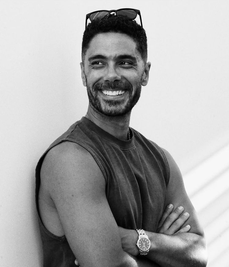 BAHER EL NEWEHY CELUI QUI A APPRIS À REGARDER AVANT D’ÊTRE REGARDÉ