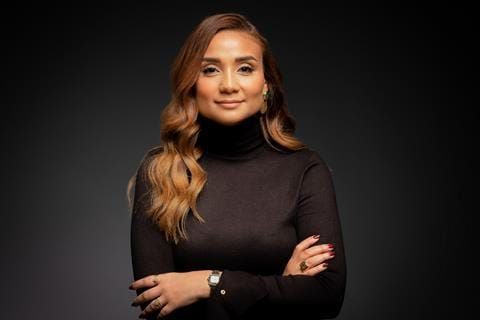 Roua Al-Madani:une productrice saoudienne qui tisse un pont inédit entre Riyad, l’Europe et Paris