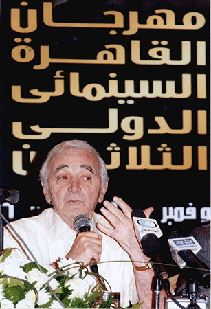 Charles Aznavour : la voix française qui a façonné la mémoire émotionnelle de l’Orient