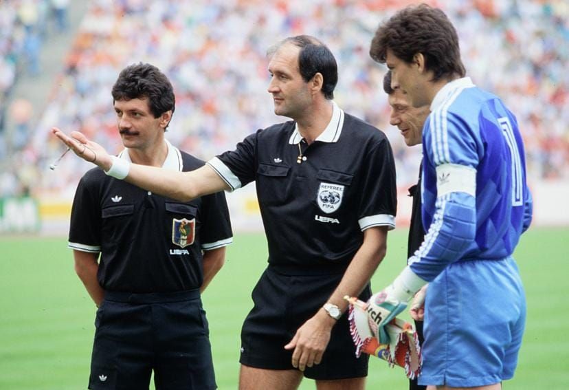 Michel Vautrot : l’arbitre français devenu légende du football arabe et acteur humanitaire au cœur du Levant