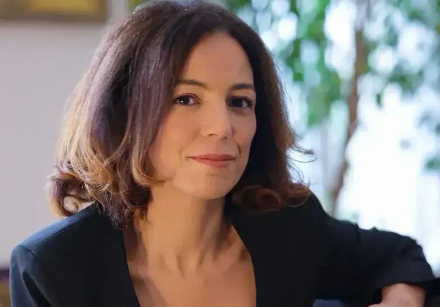 Ghita El Khyari Écrire depuis l’intérieur du pouvoir