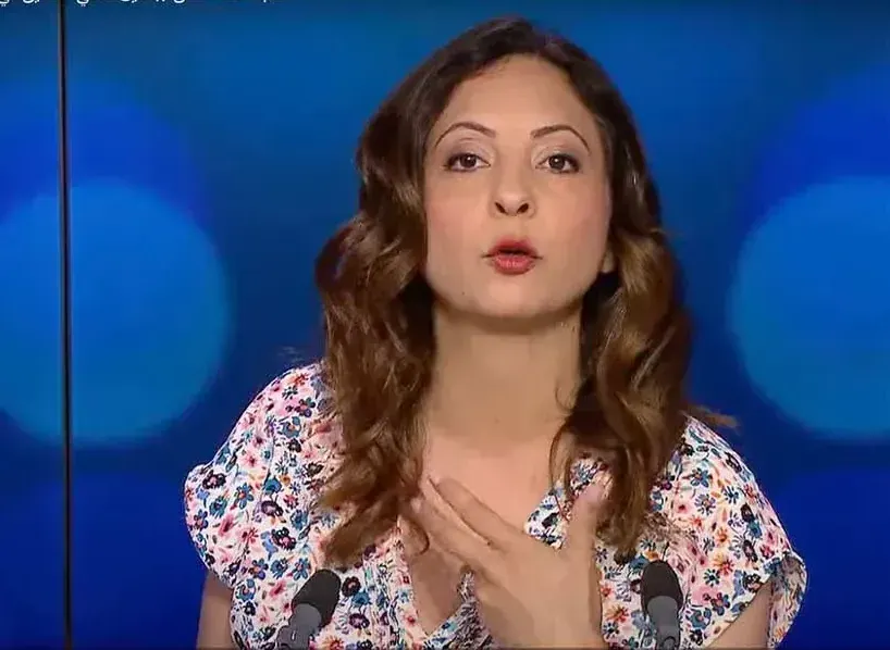 Lyana Saleh, l’élégance d’une présence construite dans le temps parisien