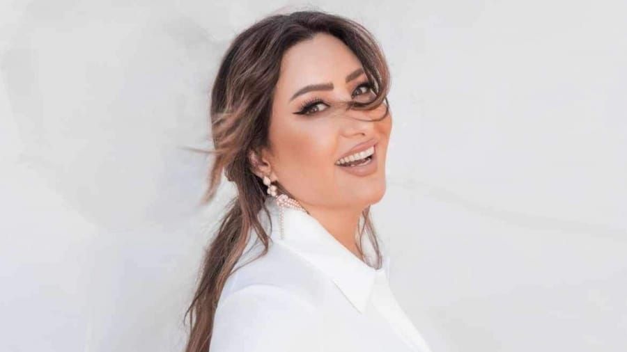 Latifa, la voix tunisienne qui a trouvé à Paris un écho singulier entre modernité et héritage arabe