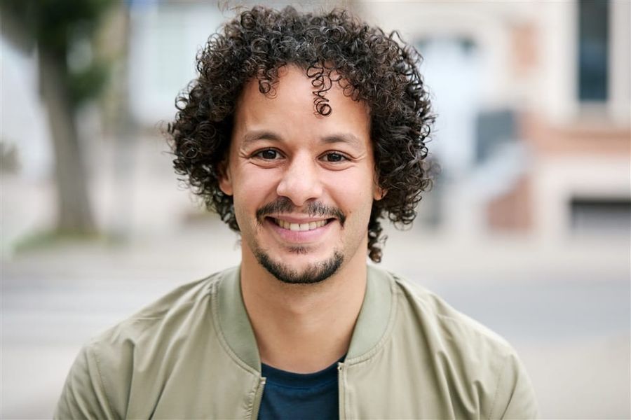 Yassine Fadel : une trajectoire construite dans les interstices