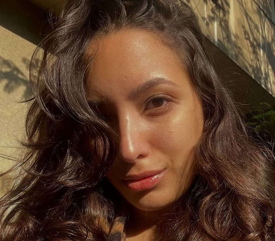 Hajar Omar Entre deux espaces, une même exigence